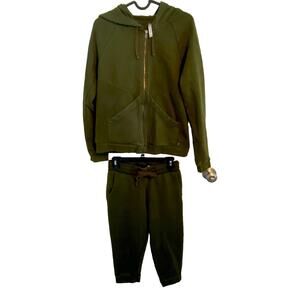 Fabletics 2pc olive green oversized full zip up hoodie and capri sweatpants XS